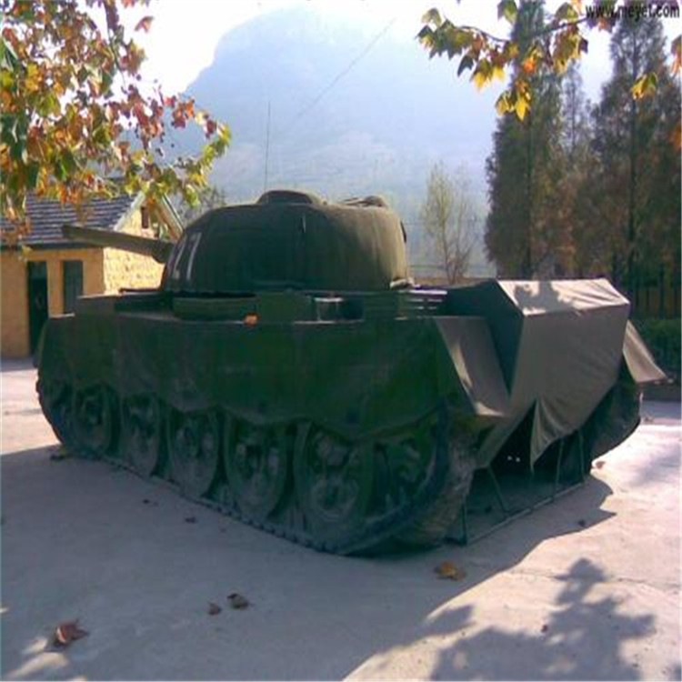 四更镇大型充气坦克